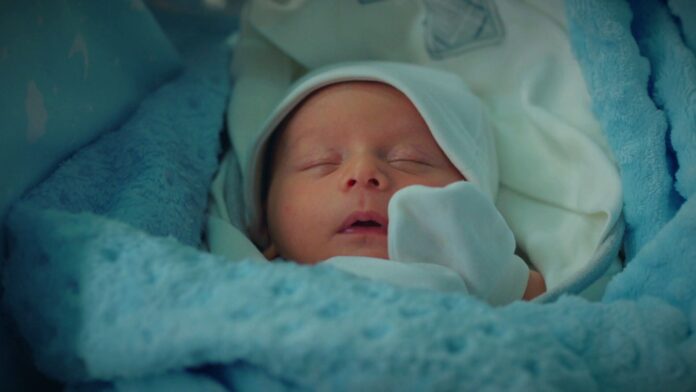 ¡Los Eren son uno más en la familia!: ¡Sengül da a luz a su bebé!