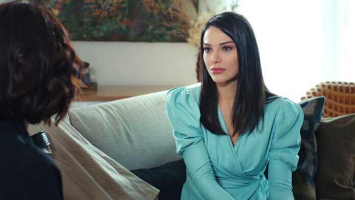 Leyla le revela a Şahika como se fraguó su aventura con Halit: “Me regaló el piso y mintió a su familia”