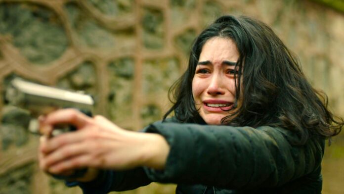 Özge se enfrenta al asesino de Ridvan y le pega un tiro: “Voy a vengar su muerte”