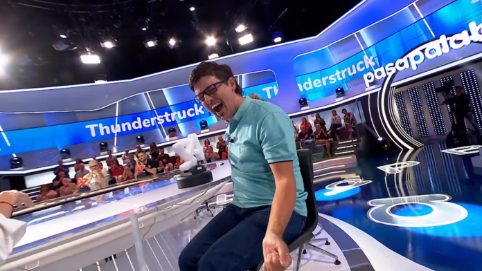 Moisés, rockero total en La Pista: desmelenado con su pleno al ritmo de ‘Thunderstruck’